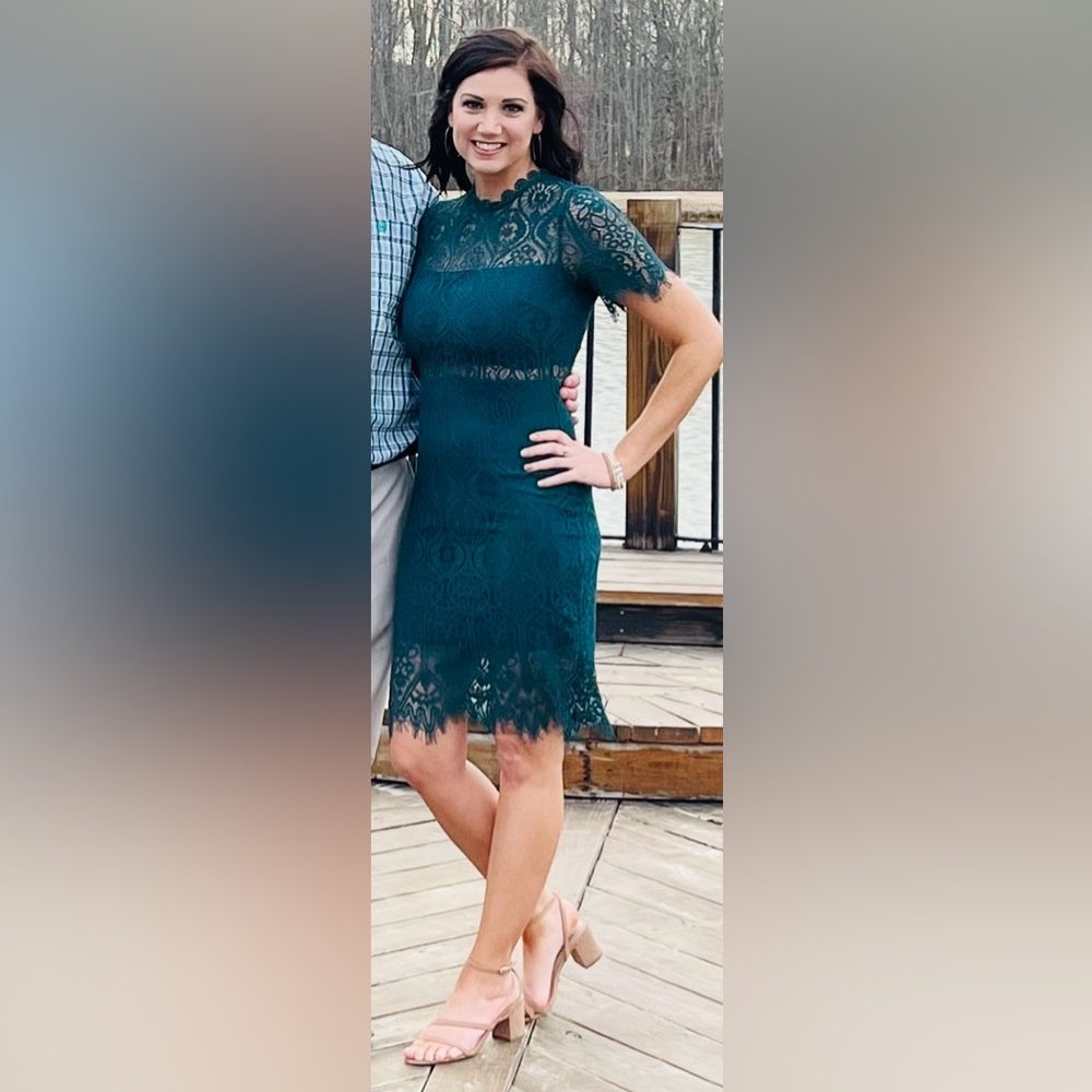 Lulus lace green dress - small worn once